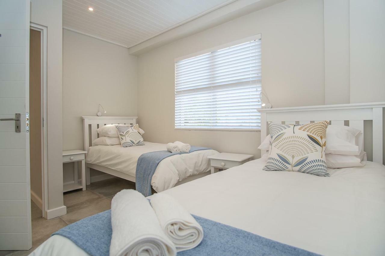 Fork West Holiday Apartments อีแลนด์สเบย์ ภายนอก รูปภาพ